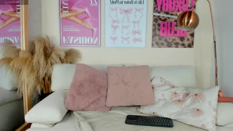 dafne_hillss online show from 05.08.26