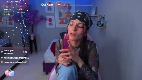dafne huges online show from 12.13.24