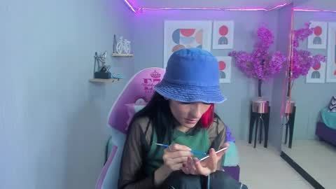 dafne huges online show from 01.10.25