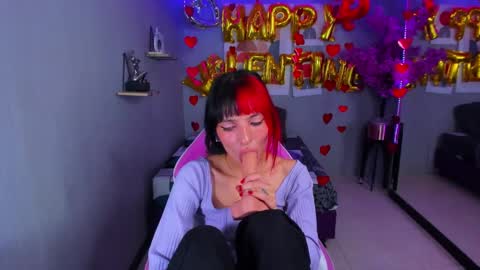 dafne huges online show from 02.14.25