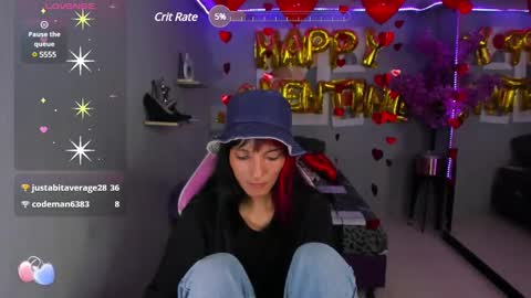 dafne huges online show from 02.15.25