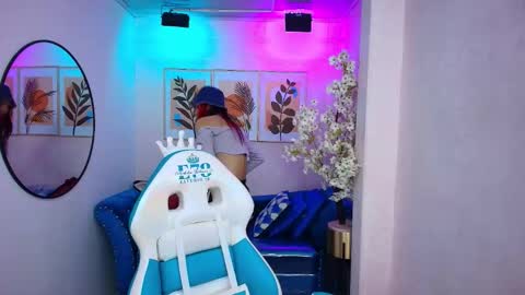 dafne huges online show from 09.09.25