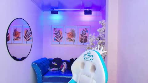 dafne huges online show from 09.29.25