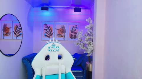 dafne huges online show from 10.02.25