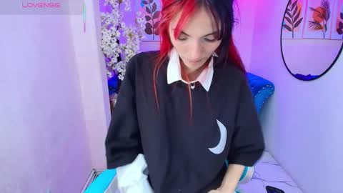 dafne huges online show from 10.15.25