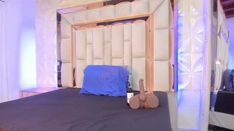 Dafnee online show from 11.23.25