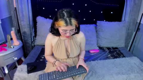 Dafne  online show from 09.10.25
