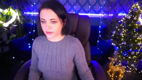 Dafni Mon online show from 12.13.24