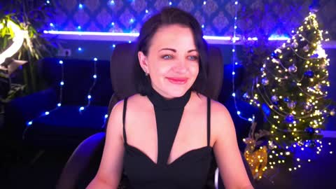 Dafni Mon online show from 12.17.24