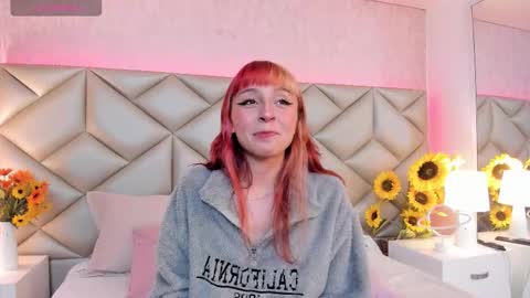 Dafnne online show from 11.25.25