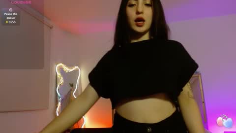 Snapshot of dahia_tay chatting on 09.22.25 dahia  online show from 09.22.25