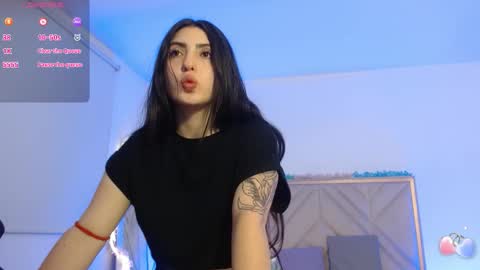 Snapshot of dahia_tay chatting on 09.28.25 dahia  online show from 09.28.25