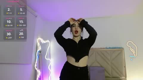 Snapshot of dahia_tay chatting on 09.29.25 dahia  online show from 09.29.25