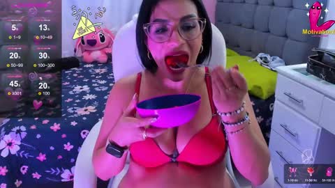 Snapshot of dahian_carter chatting on 01.06.25 Dahian online show from 01.06.25