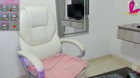 Snapshot of dahian_carter chatting on 10.01.25 Dahian online show from 10.01.25