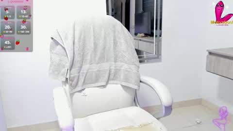 Snapshot of dahian_carter chatting on 11.01.25 Dahian online show from 11.01.25