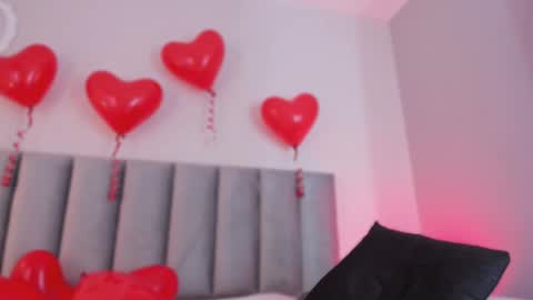 Snapshot of dahiana_cute_ chatting on 02.15.25 Dahiana online show from 02.15.25