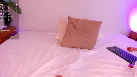 Snapshot of dahiana_cute_ chatting on 02.22.25 Dahiana online show from 02.22.25