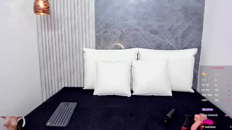  Dahiana   online show from 02.22.25