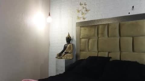 Dahiana online show from 10.24.25