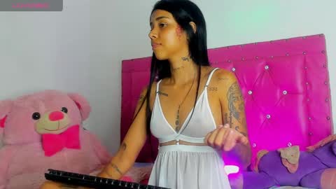 Snapshot of dahiangomezz chatting on 05.29.26 online show from 05.29.26