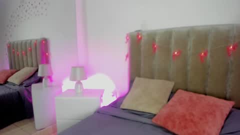 Dahlia online show from 01.15.25