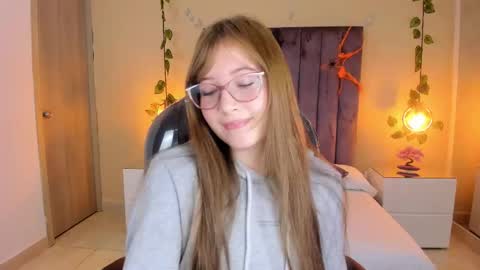 Dahlia online show from 10.16.25