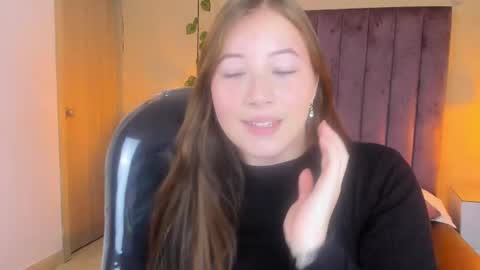 Dahlia online show from 11.16.25