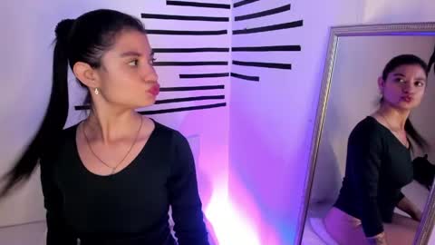 Snapshot of dahliacielo chatting on 05.30.26 Dahlia Cielo online show from 05.30.26