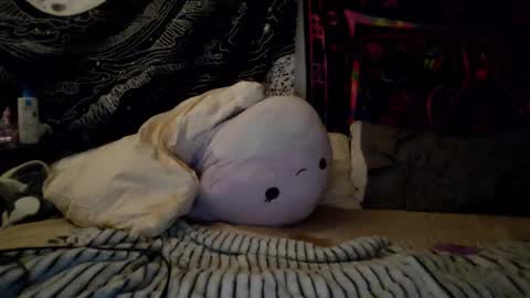DaintyDarling online show from 02.20.25