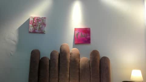 Snapshot of daisy93_ chatting on 10.03.25 D A I S Y  online show from 10.03.25