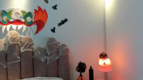 Snapshot of daisy93_ chatting on 10.15.25 D A I S Y  online show from 10.15.25