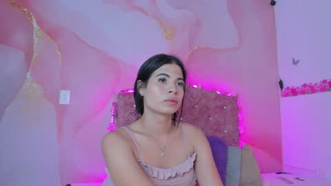 Snapshot of daisy__rose chatting on 01.20.25 Dai online show from 01.20.25
