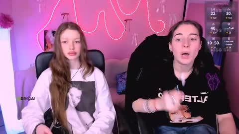 Snapshot of daisy_baby_ chatting on 04.14.26 daisy online show from 04.14.26