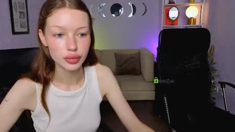 Snapshot of daisy_baby_ chatting on 06.12.26 daisy online show from 06.12.26