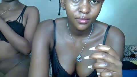 Snapshot of daisy_bunnie chatting on 09.15.25 daisy online show from 09.15.25