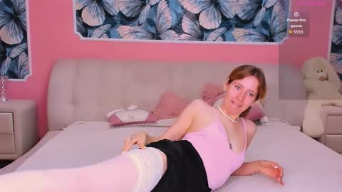 Daisy Swanson online show from 10.21.25