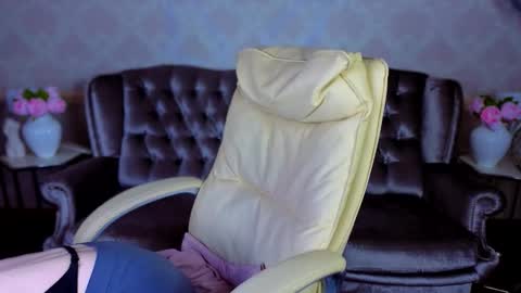 daisydelight_ online show from 11.27.25