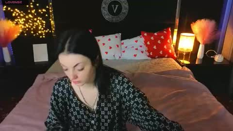 daisydelight_ online show from 03.02.26