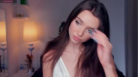 Naomi online show from 02.07.25