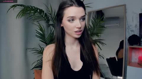 Naomi online show from 02.21.25