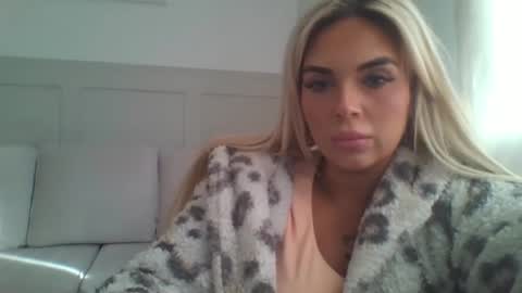daisylou2000 online show from 05.02.26