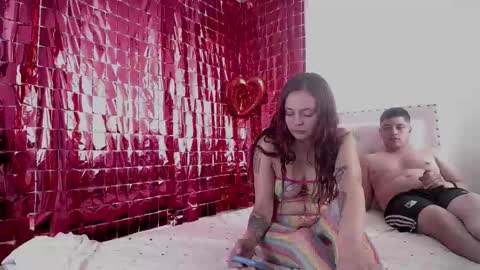 Snapshot of dakota_and_aron chatting on 10.04.25 Dakota and Aron online show from 10.04.25