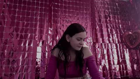 Snapshot of dakota_and_aron chatting on 10.26.25 Dakota and Aron online show from 10.26.25