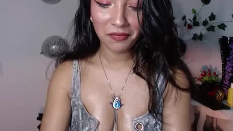 Caroliina online show from 10.25.25