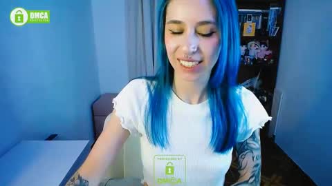 Snapshot of dakota_senju chatting on 12.19.24 Maca online show from 12.19.24