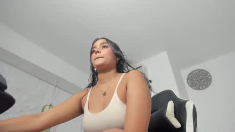 dakota_x18 online show from 10.06.25