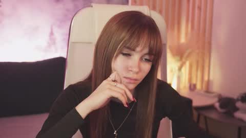 dakotaajohnnson online show from 03.04.25