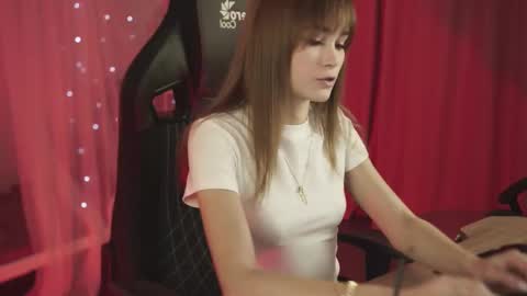 dakotaajohnnson online show from 03.12.25