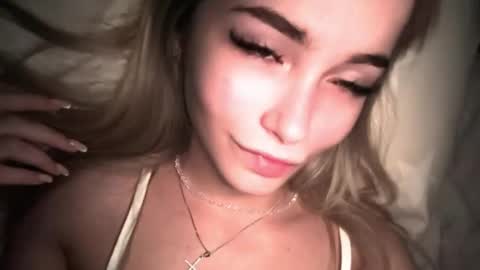 dakotaajohnnson online show from 09.13.25